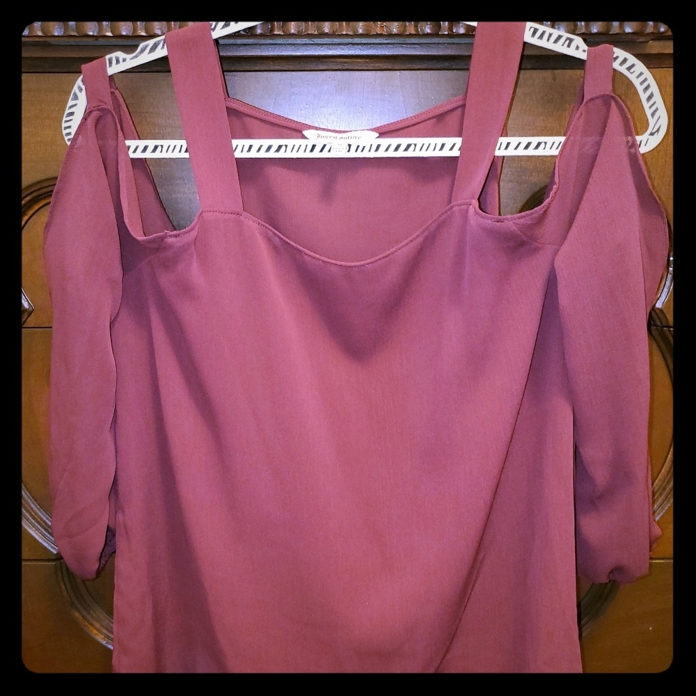 Ladies juicy couture burgundy blouse